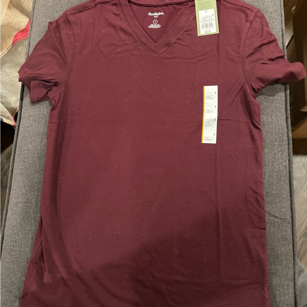 Goodfellow & Co Men's Maroon V-Neck Shirt